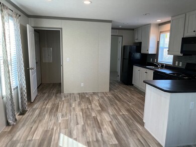 151 Donald Ave unit 151, Lansing, MI 48906 - photo 3