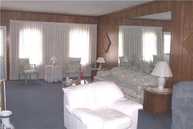 223 Franklin St, Trenton, NJ 08611 - photo 4