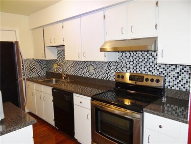 940 Adam Dr unit E, Pittsburgh, PA 15216 - photo 2