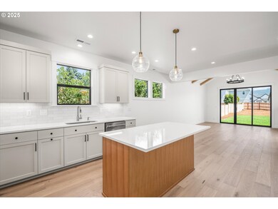 91221 N Harrison St, Eugene, OR 97408 - photo 3