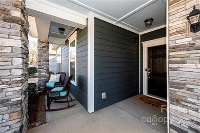 727 Wood Lily Dr, Belmont, NC 28012 - photo 2