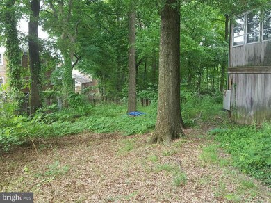 7105 Steed Ct, Hyattsville, MD 20782 - photo 2