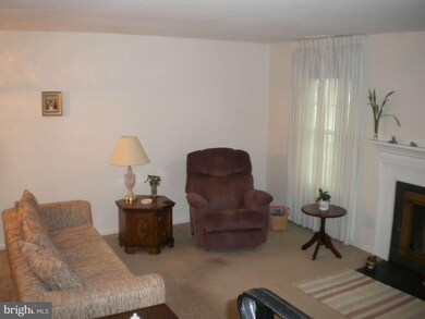 1509 Marlborough Ct, Crofton, MD 21114 - photo 5