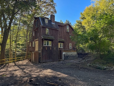 132 Kilbourn Rd, Lancaster, MA 01523 - photo 4