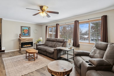 23W039 Hackberry Dr, Glen Ellyn, IL 60137 - photo 3