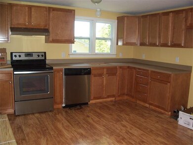 4 Silver Birch Ln, Kingston, MA 02364 - photo 2