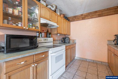 Driftwood Village unit 27, Springfield, OR 97477 - photo 5