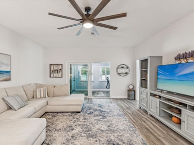 1979 Whitney Oaks Blvd, Clearwater, FL 33760 - photo 3