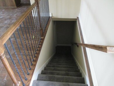 313 Crestview Ct, Raymore, MO 64083 - photo 5