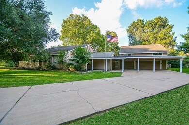 18802 W Bluebird Ln, Tomball, TX 77377 - photo 2