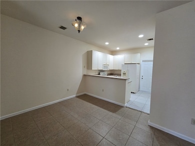 2549 Stockbridge Square SW, Vero Beach, FL 32962 - photo 4