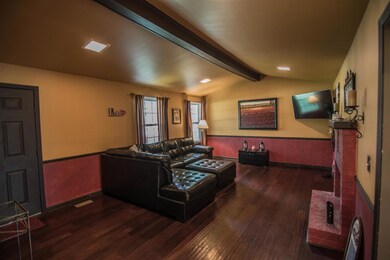 Spacious living room!