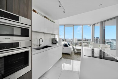 Paramount at Miami Worldcenter unit 2410, Miami, FL 33132 - photo 5