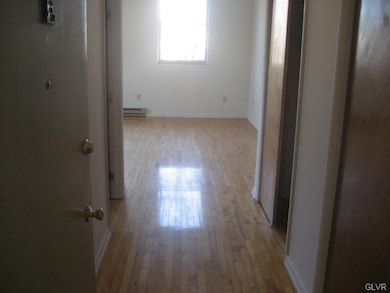 215 E High St unit E, Hellertown, PA 18055 - photo 6