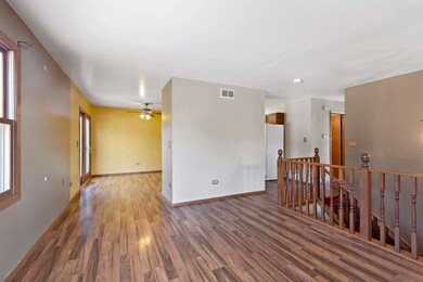 424 N Berwick Blvd, Waukegan, IL 60085 - photo 4