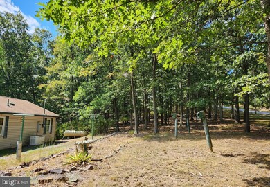 228 Greenbriar Ln, Berkeley Springs, WV 25411 - photo 5