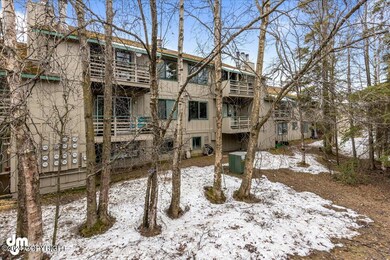 13-Exterior Back 20240419-DW-8669