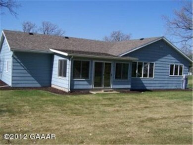 1309 Lakeside Dr, Alexandria, MN 56308 - photo 2