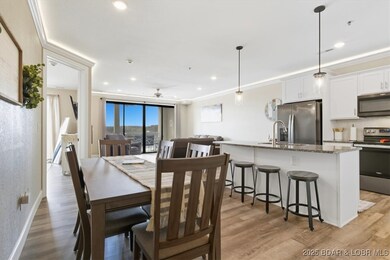 1065 Topsider Ln unit 402, Osage Beach, MO 65065 - photo 5