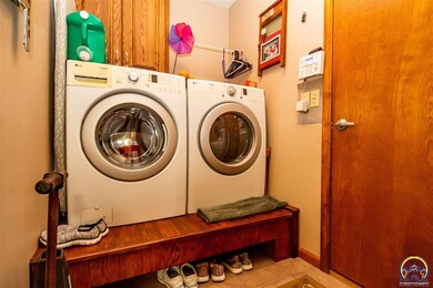 4141 SW Moundview Dr, Topeka, KS 66610 - photo 5