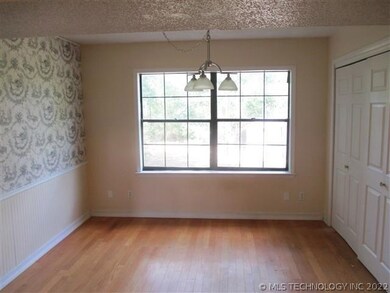 Formal Dining