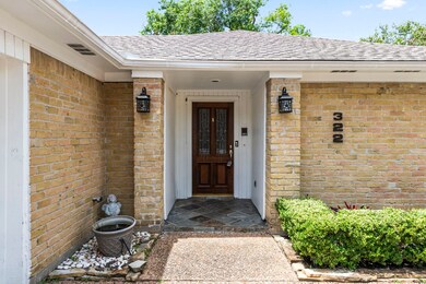 Roof is 10 yrs old, per seller. Seller has Flood I
