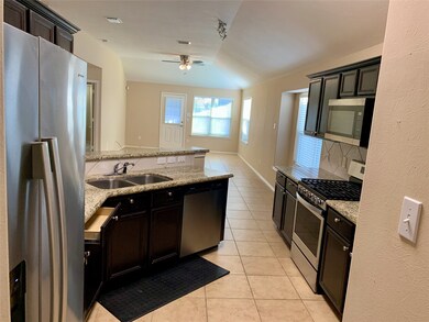 6815 Hampden Point Ct, Houston, TX 77040 - photo 7