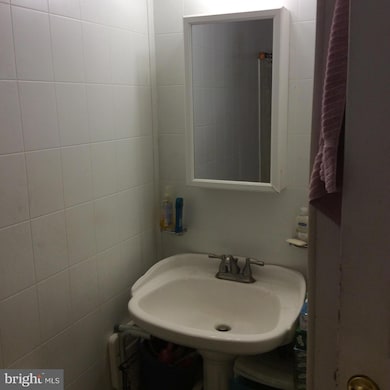 809 Clovis Ave, Capitol Heights, MD 20743 - photo 5