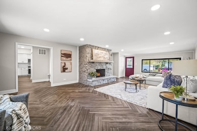 2 E Rocket Cir, Park Forest, IL 60466 - photo 2