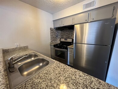 4503 Werner St unit 22, Houston, TX 77022 - photo 5