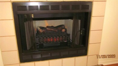 Energy Efficient Electric Logs with Blower.