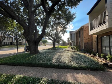 10282 Longmont Dr unit 39/7, Houston, TX 77042 - photo 3