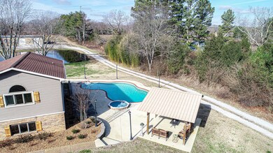 2004 Old Tullahoma Hwy unit 2004, Manchester, TN 37355 - photo 4