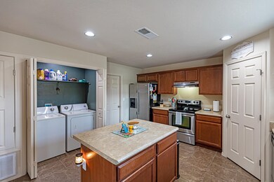 2524 Las Alturas Ct, Alamogordo, NM 88310 - photo 7