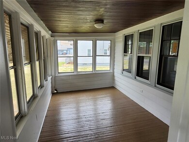 1639 Avalon Rd, Cleveland, OH 44112 - photo 3