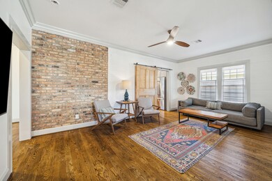 801 Walton St, Houston, TX 77009 - photo 4