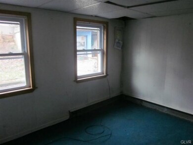 631 Dixon St, Allentown, PA 18103 - photo 7