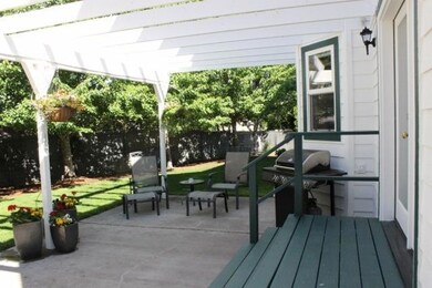 2462 Greenfield Ct, Medford, OR 97504 - photo 4