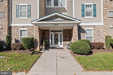 302 Wyndham Cir unit 302L, Owings Mills, MD 21117 - photo 2