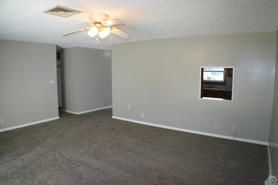 7000 SW Arborhaven Ln, Topeka, KS 66619 - photo 5