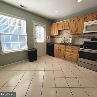 875 Westminster Dr N, Southampton, NJ 08088 - photo 6