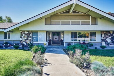 190 W 16th St, Upland, CA 91784 - photo 4