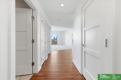 200 S 31st Ave unit 4402, Omaha, NE 68131 - photo 2