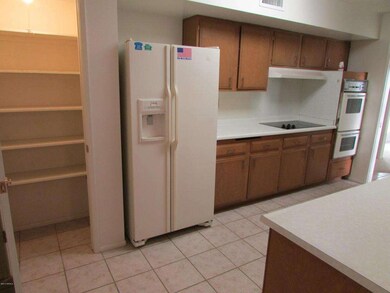 Lots of Cupboards & Storage