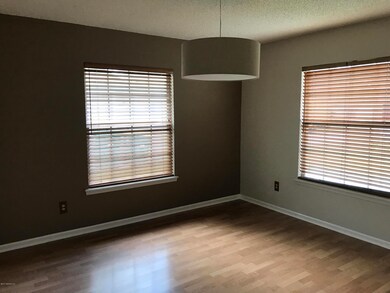 8266 Lakemont Dr, Jacksonville, FL 32216 - photo 5