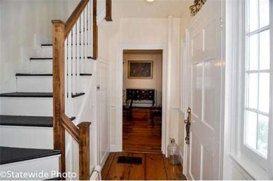 16 Hancock St, Plainville, MA 02762 - photo 4