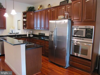 517 Cedar Spring St, Gaithersburg, MD 20877 - photo 4