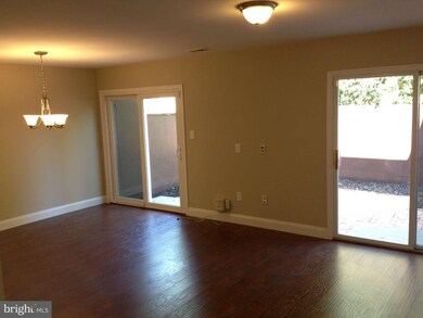 11180 Forest Edge Dr, Reston, VA 20190 - photo 7