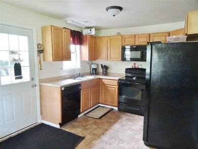 111 N Shore Dr, Jacksonville, NC 28540 - photo 6