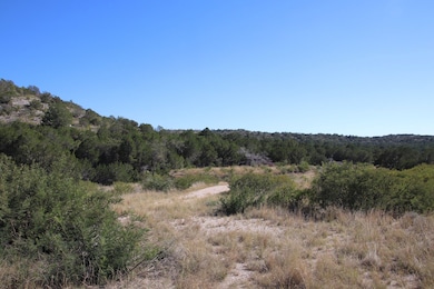 Cr 27, Rocksprings, TX 78880 - photo 7